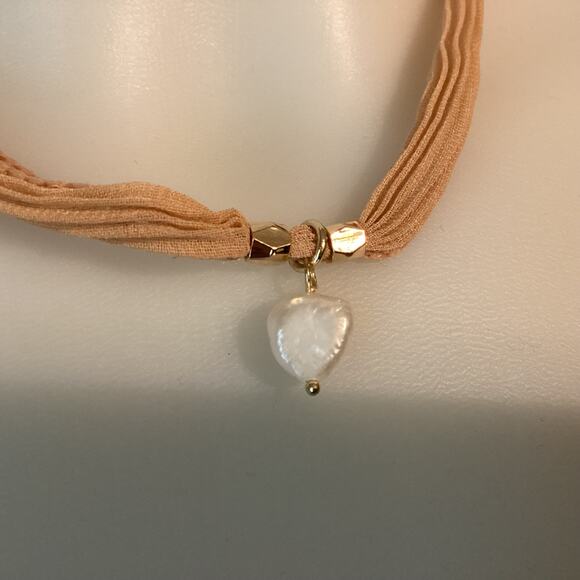 2508 NWOT Choker Necklace Soft Ribbed Material With Pearl 18" - Picture 3 of 3